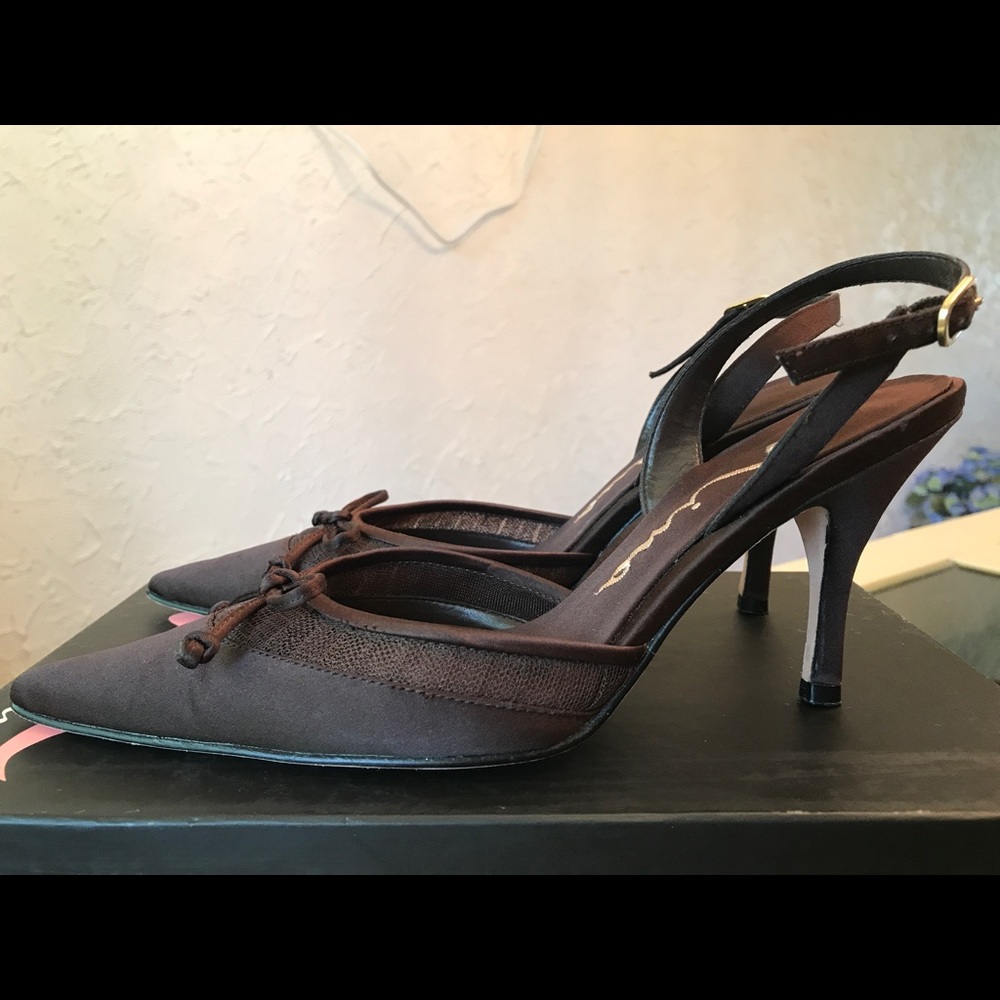 Nina Brand Pointy Toe Kitten Heel